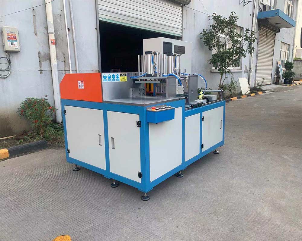 全自動(dòng)切鋁機(jī)SDY-Q300側(cè)面圖 全自動(dòng)切鋁機(jī)SDY-Q300側(cè)面圖