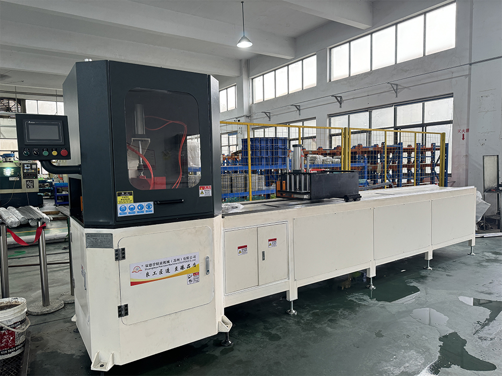 全自動角度鋸客戶現場圖 全自動角度鋸客戶現場圖